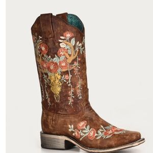 CORRAL WOMEN'S FLORAL DEER SKULL EMBROIDERY SQUARE TOE TAN COWBOY BOOTS